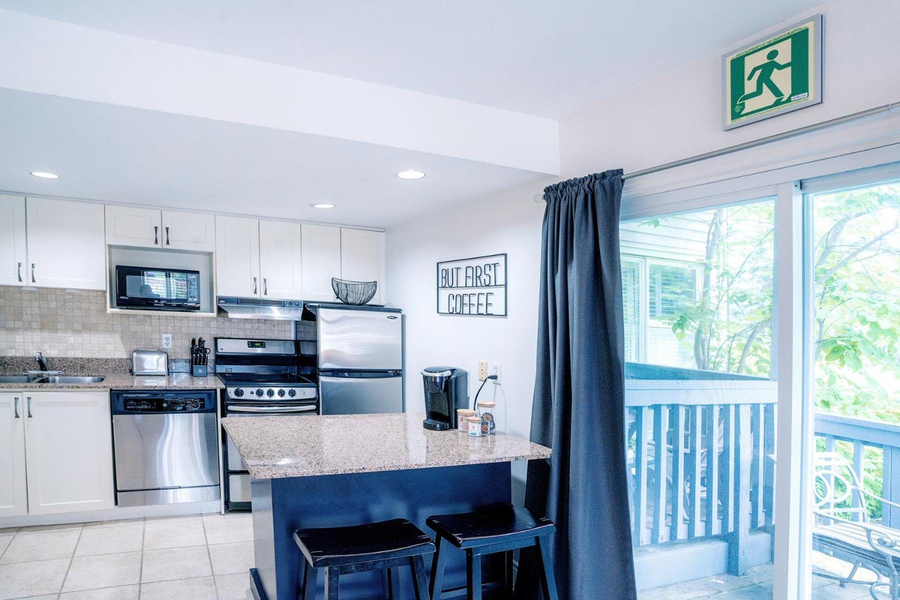 Gorgeous Studio Condo In Blue Mountains Sleeps 4 ภายนอก รูปภาพ