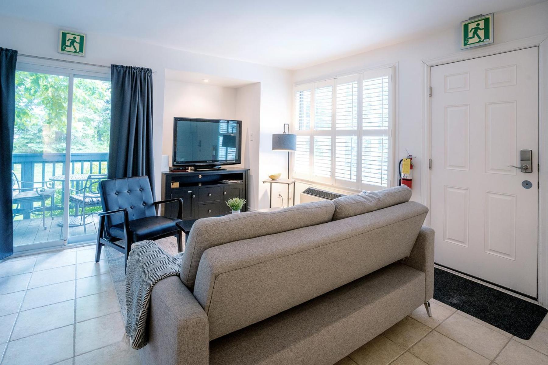 Gorgeous Studio Condo In Blue Mountains Sleeps 4 ภายนอก รูปภาพ
